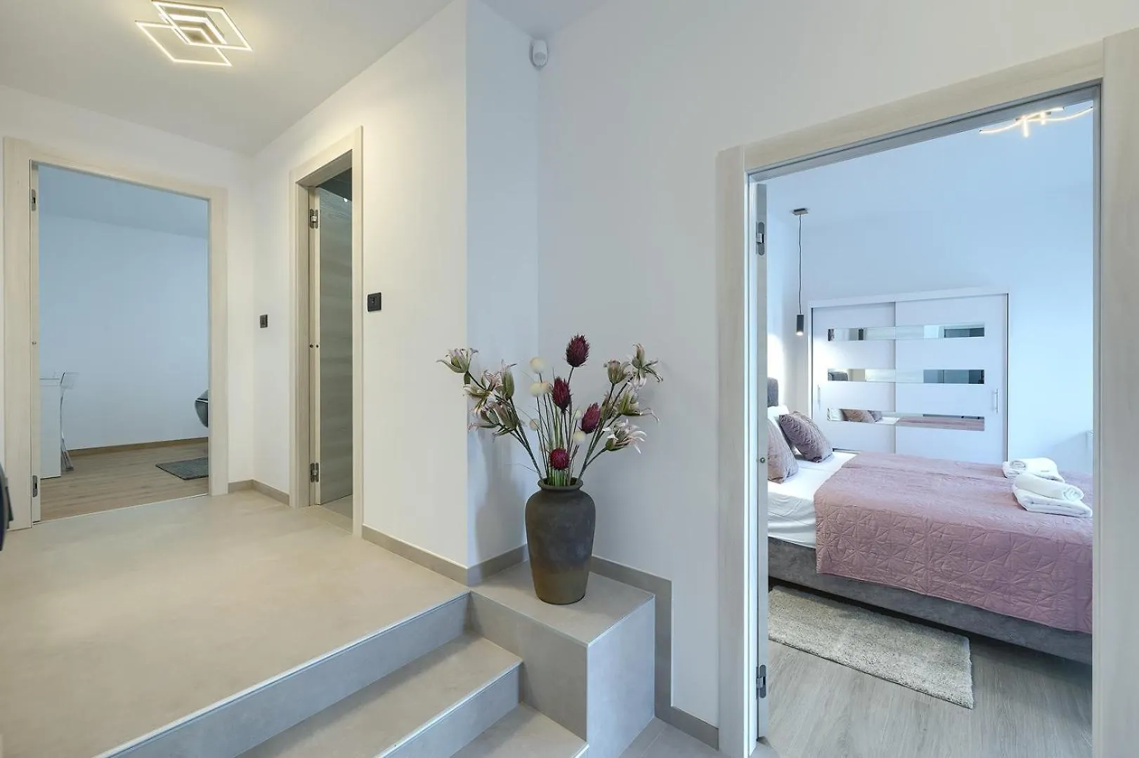 Villa Meri With Private Pool And Sea View Pula
