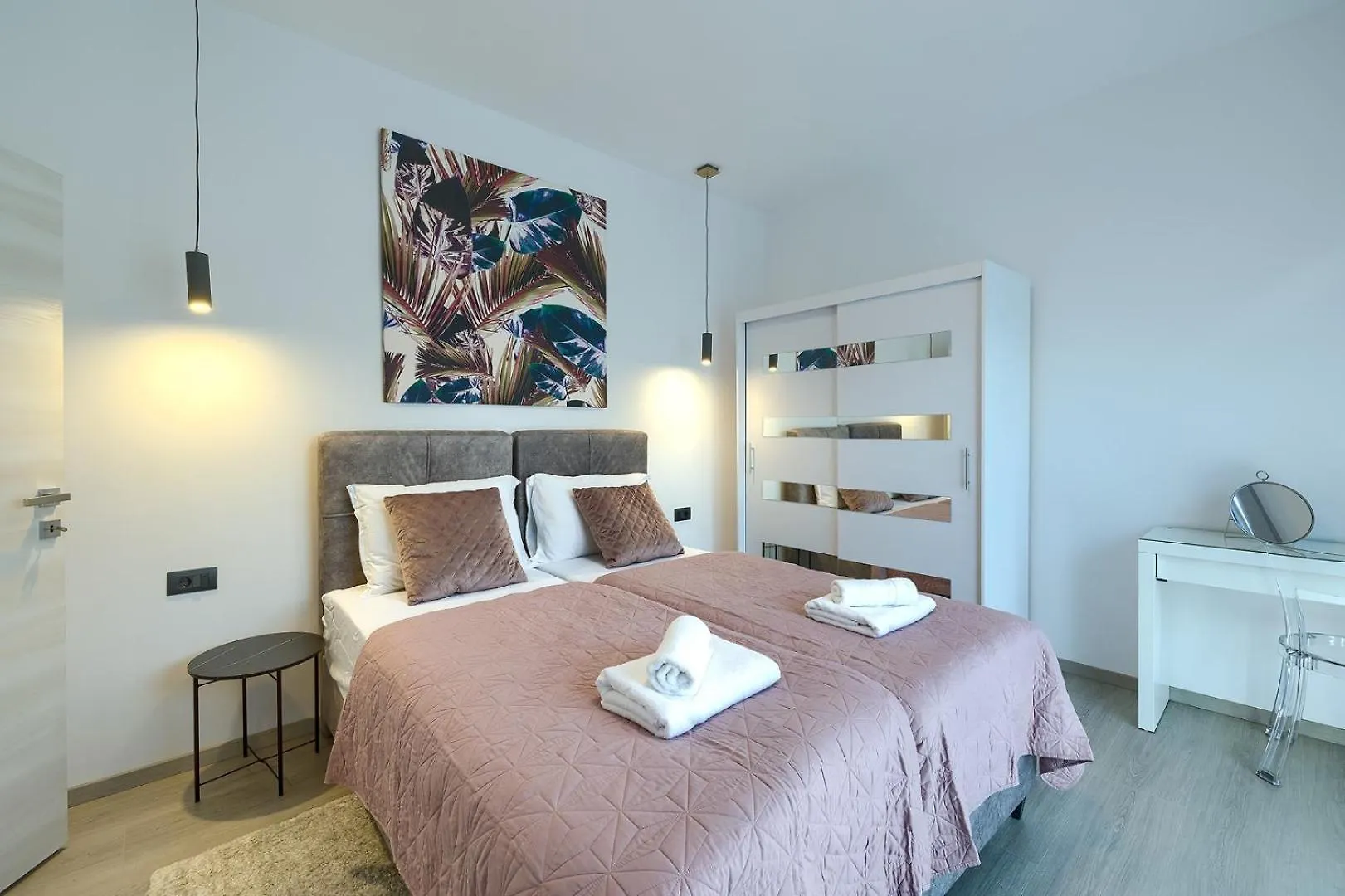 Villa Meri With Private Pool And Sea View Pula Croatia
