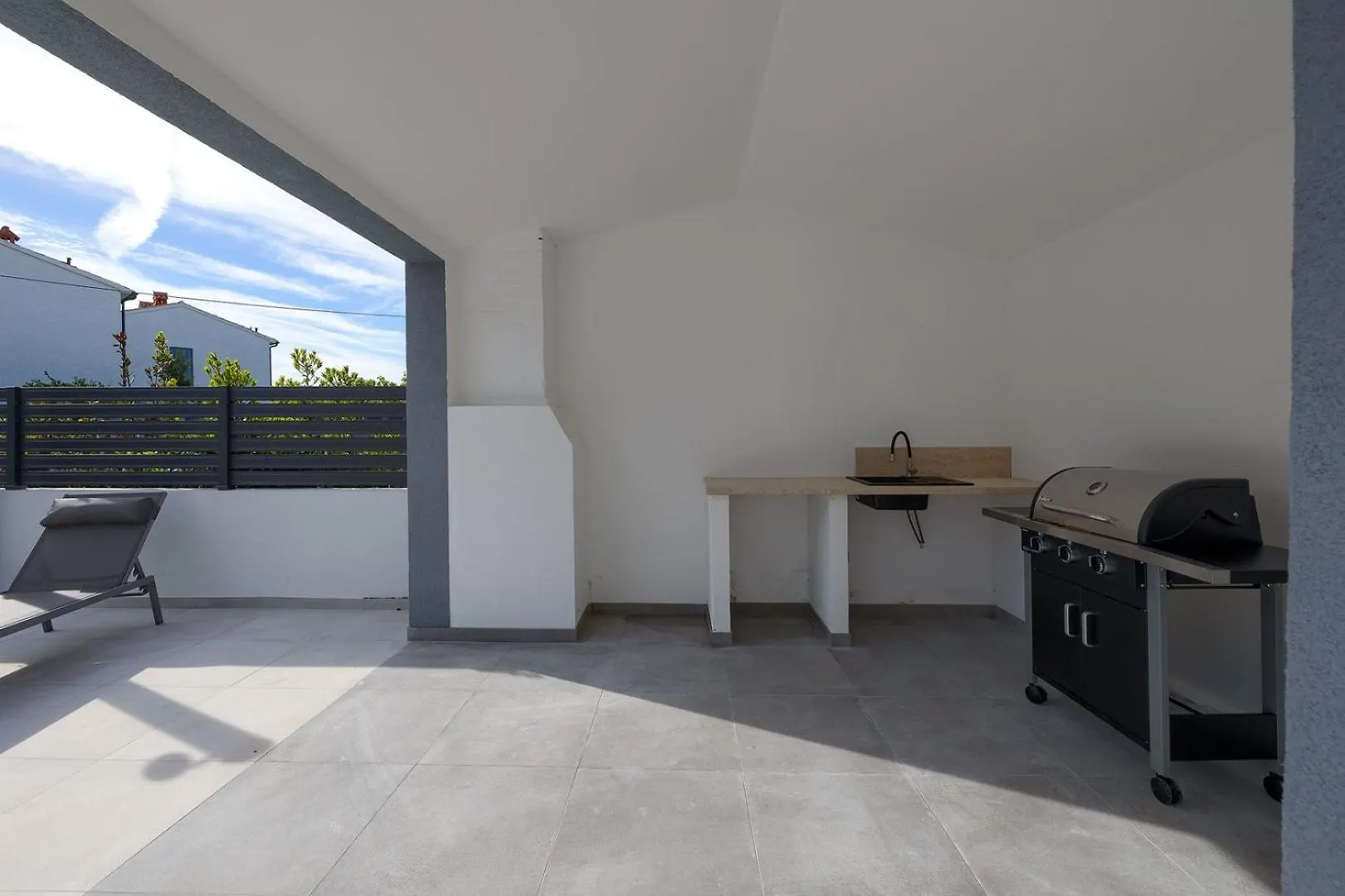 Villa Meri With Private Pool And Sea View Pula