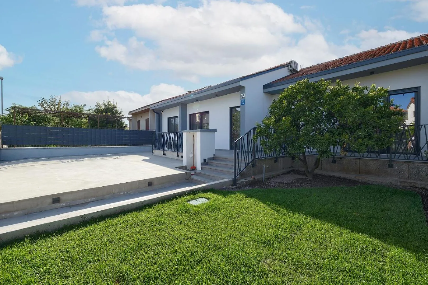 Villa Meri With Private Pool And Sea View Pula